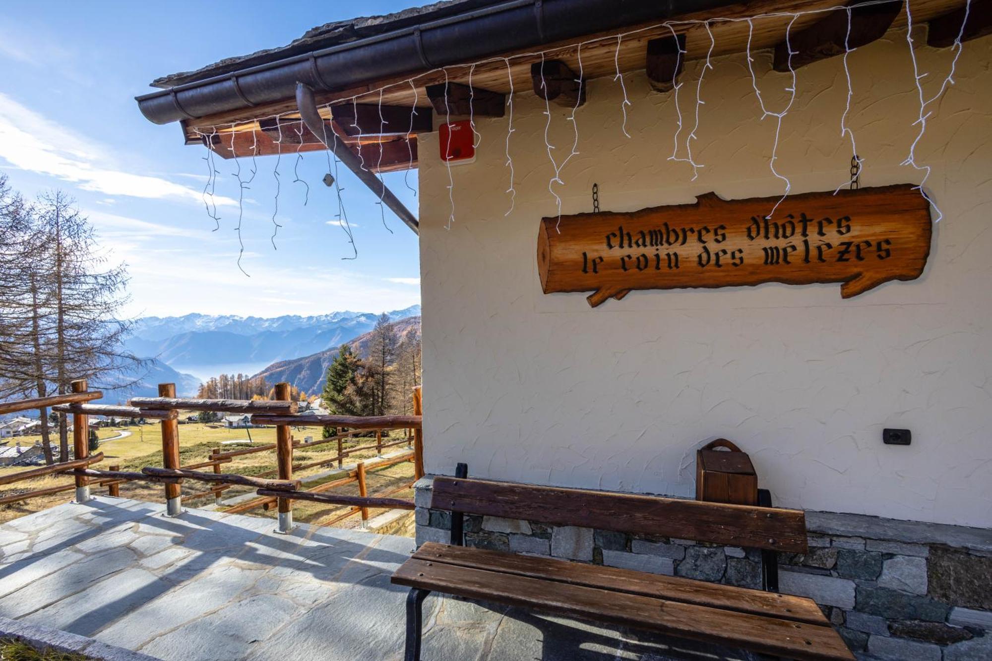 Le Coin Des Melezes - Nature & Trek - Camere In Baita Di Montagna Brusson Buitenkant foto