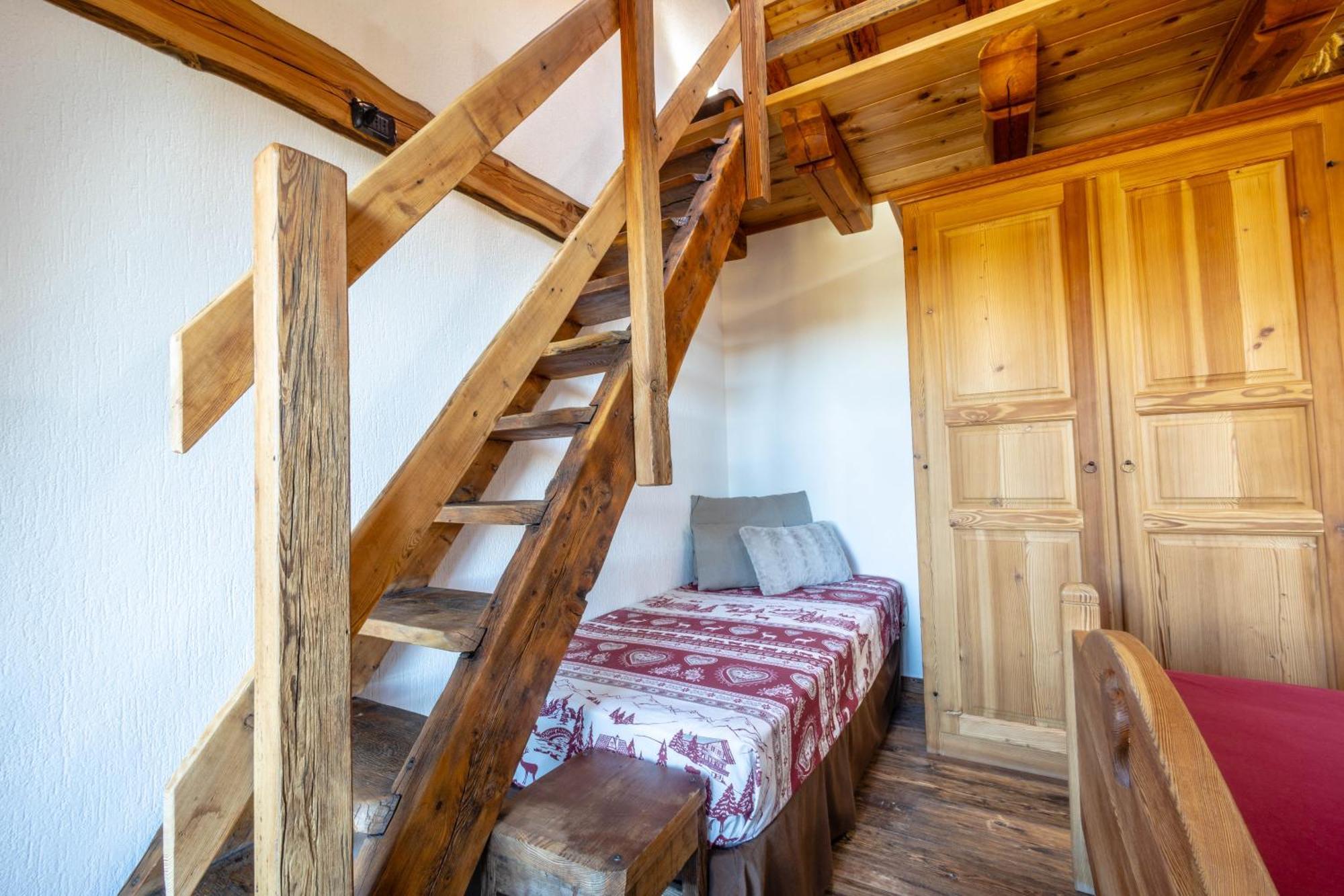 Le Coin Des Melezes - Nature & Trek - Camere In Baita Di Montagna Brusson Buitenkant foto