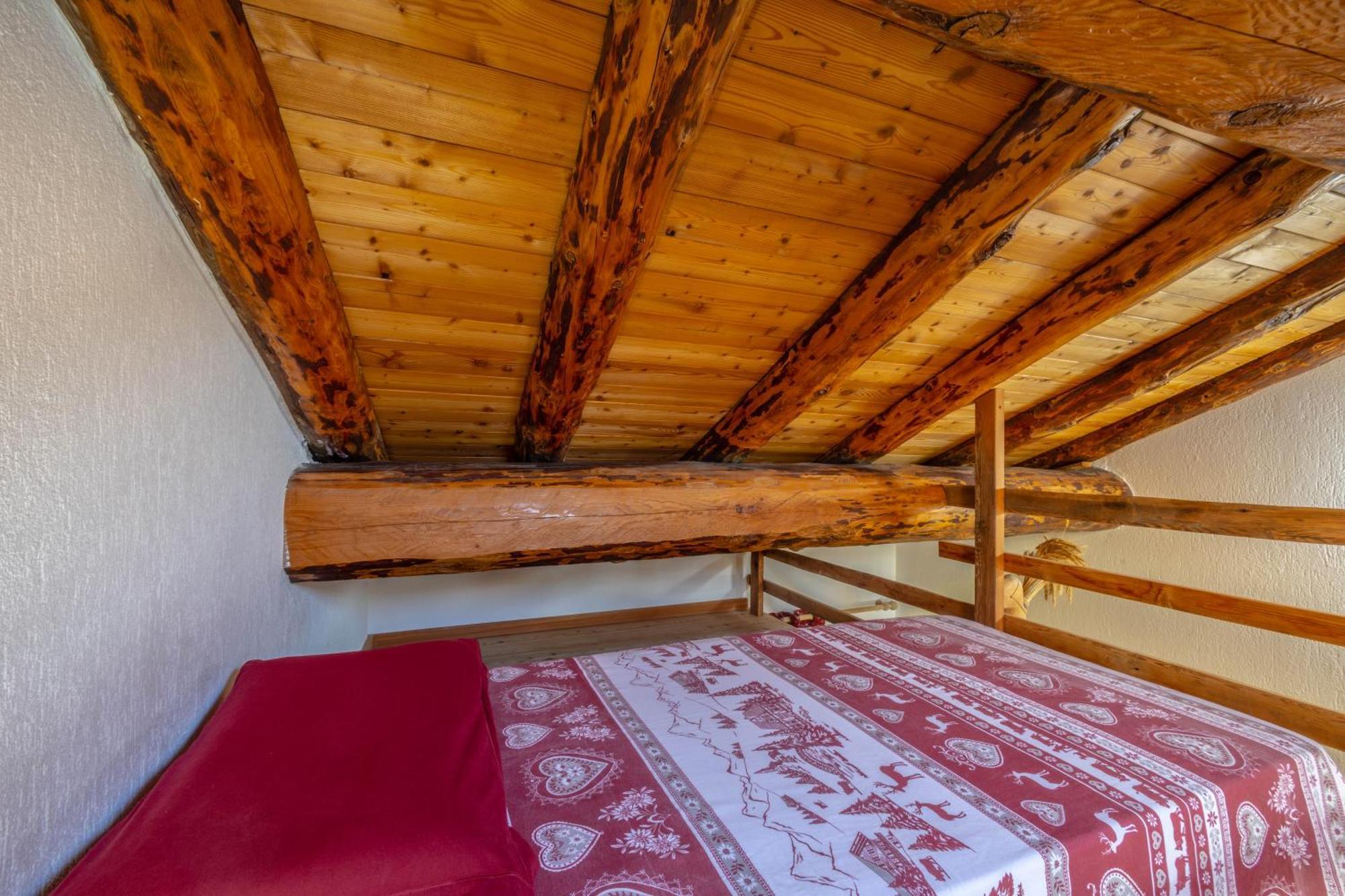 Le Coin Des Melezes - Nature & Trek - Camere In Baita Di Montagna Brusson Buitenkant foto