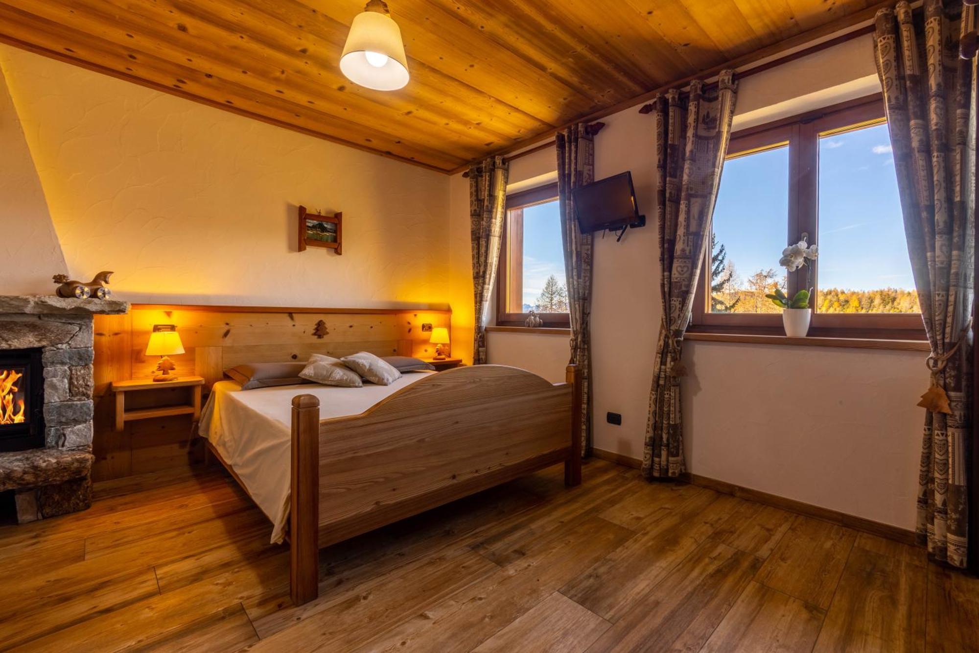 Le Coin Des Melezes - Nature & Trek - Camere In Baita Di Montagna Brusson Buitenkant foto