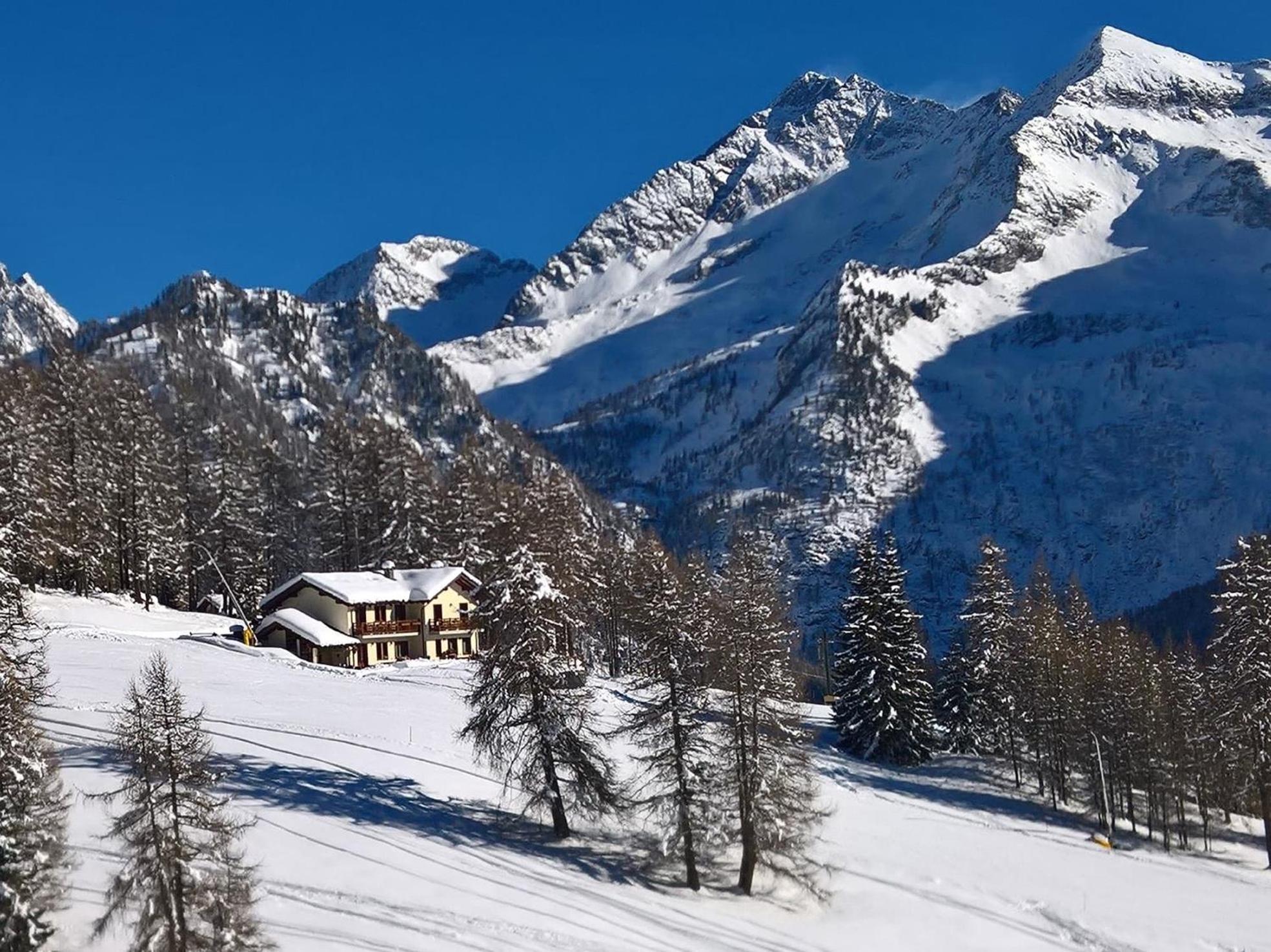 Le Coin Des Melezes - Nature & Trek - Camere In Baita Di Montagna Brusson Buitenkant foto